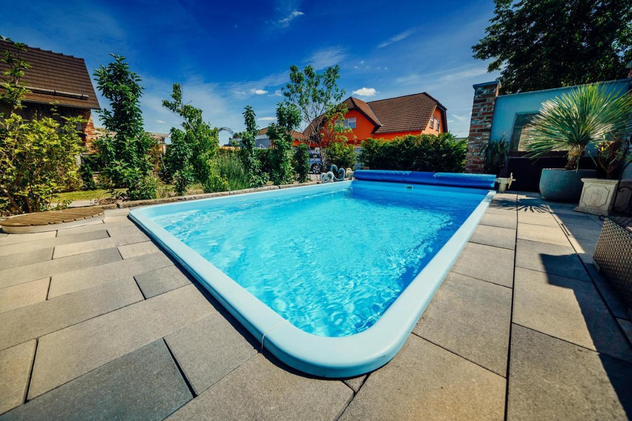 Alte Schmiede Mit Sauna, Pool Und Whirpool Im Aussenbereich Schoenstes Ferienhaus Der Lausitz Elsterheide Exteriér fotografie